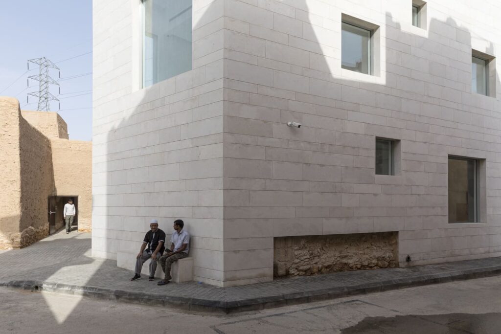 shamalat-cultural-center-syn-architects_3