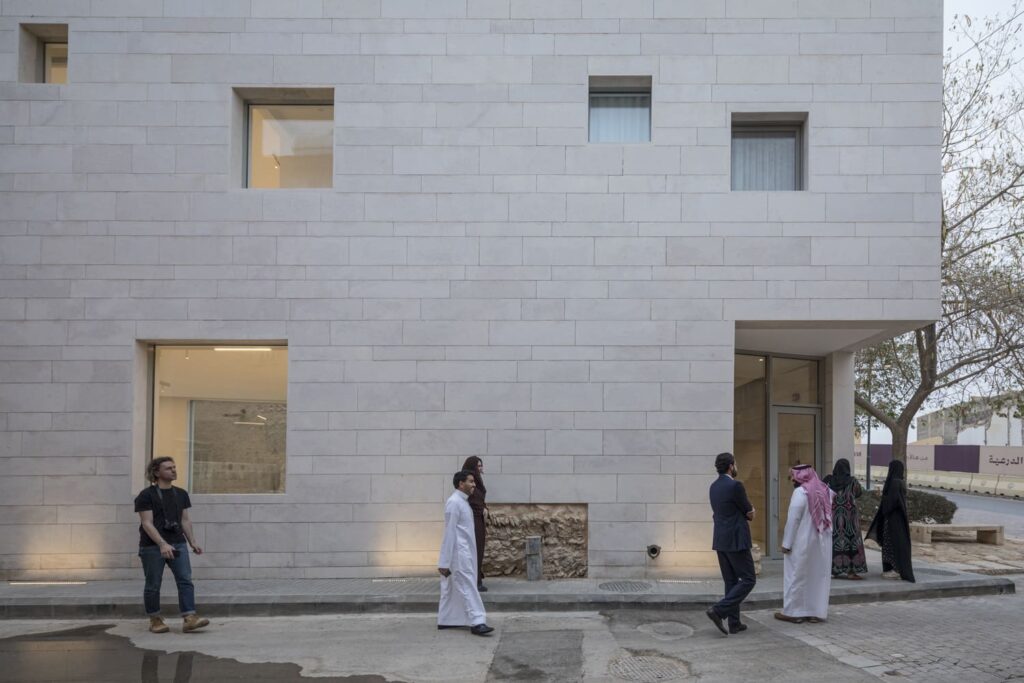 shamalat-cultural-center-syn-architects_8