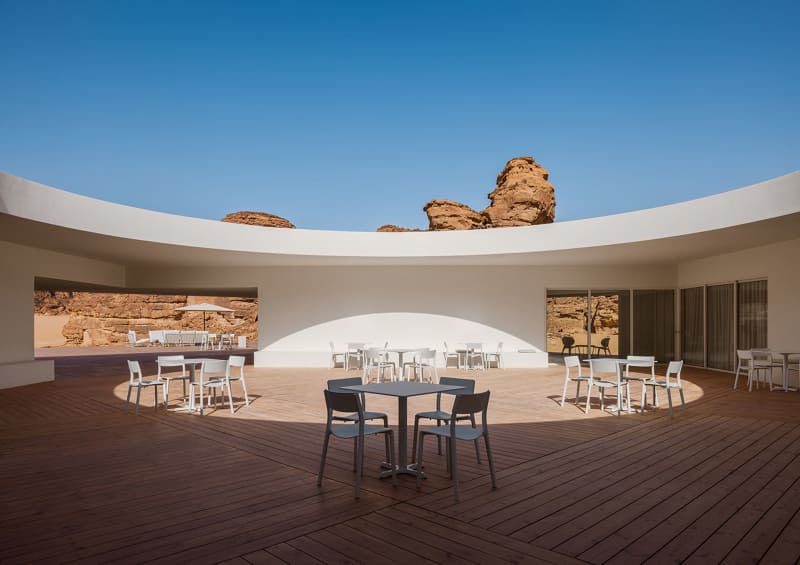 Desert-X-Al-Ula-2024-Visitor-Centre-Saudi-Arabia-KWY-Ricardo-Gomes-Colin-Robertson-12_800