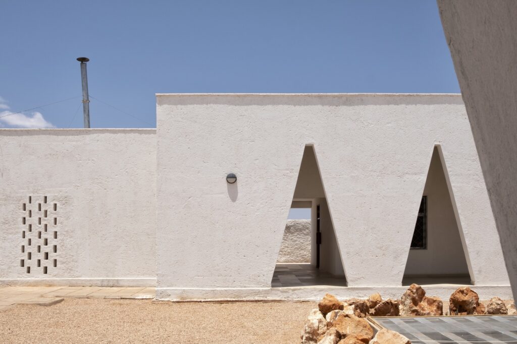 burtinle-district-hospital-architectural-pioneering-consultants_13
