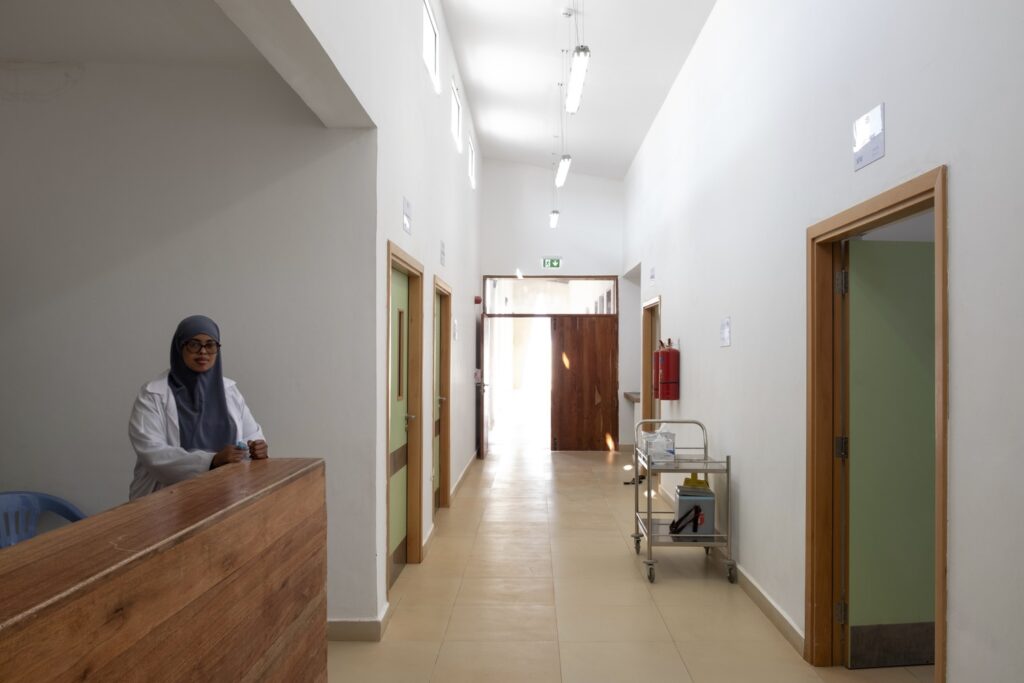 burtinle-district-hospital-architectural-pioneering-consultants_15