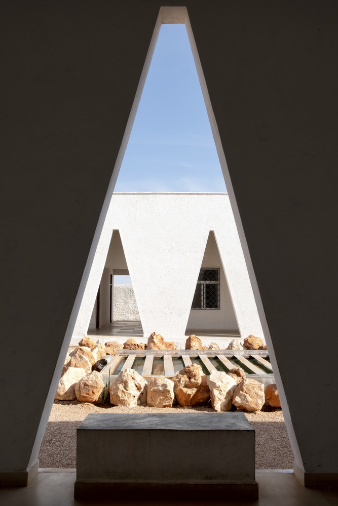 burtinle-district-hospital-architectural-pioneering-consultants_16