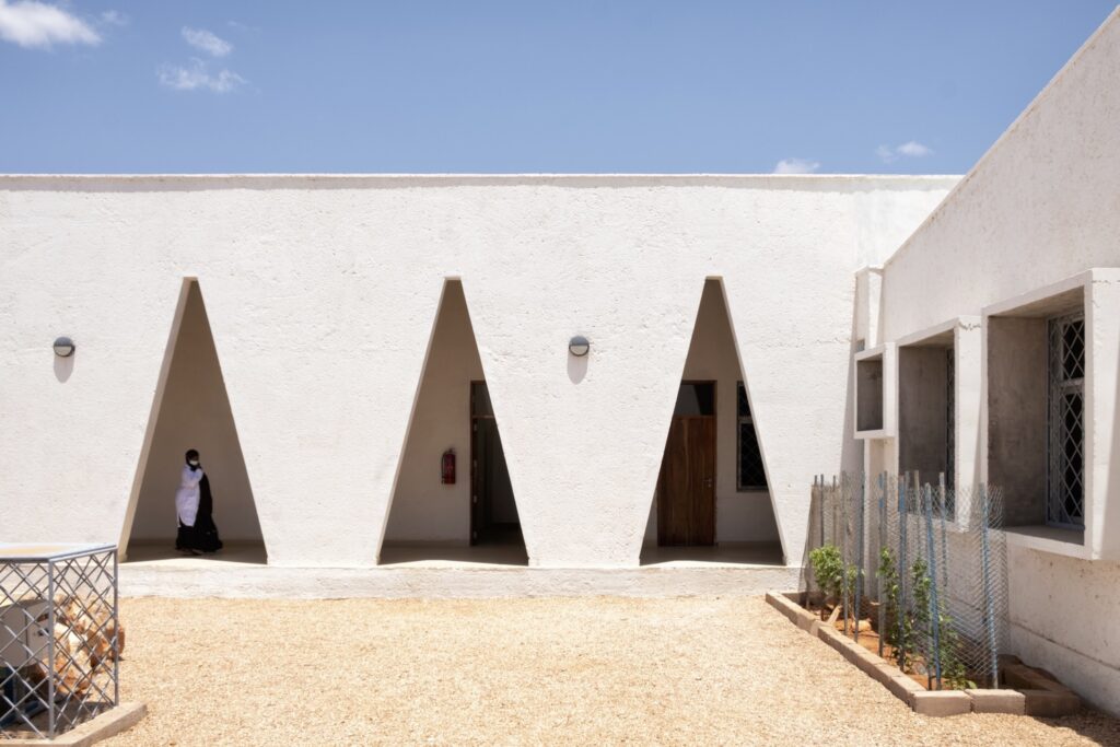 burtinle-district-hospital-architectural-pioneering-consultants_9